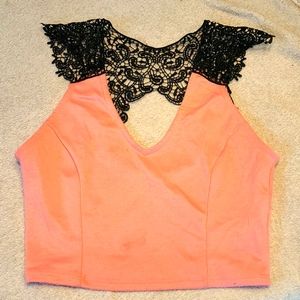 Crop top